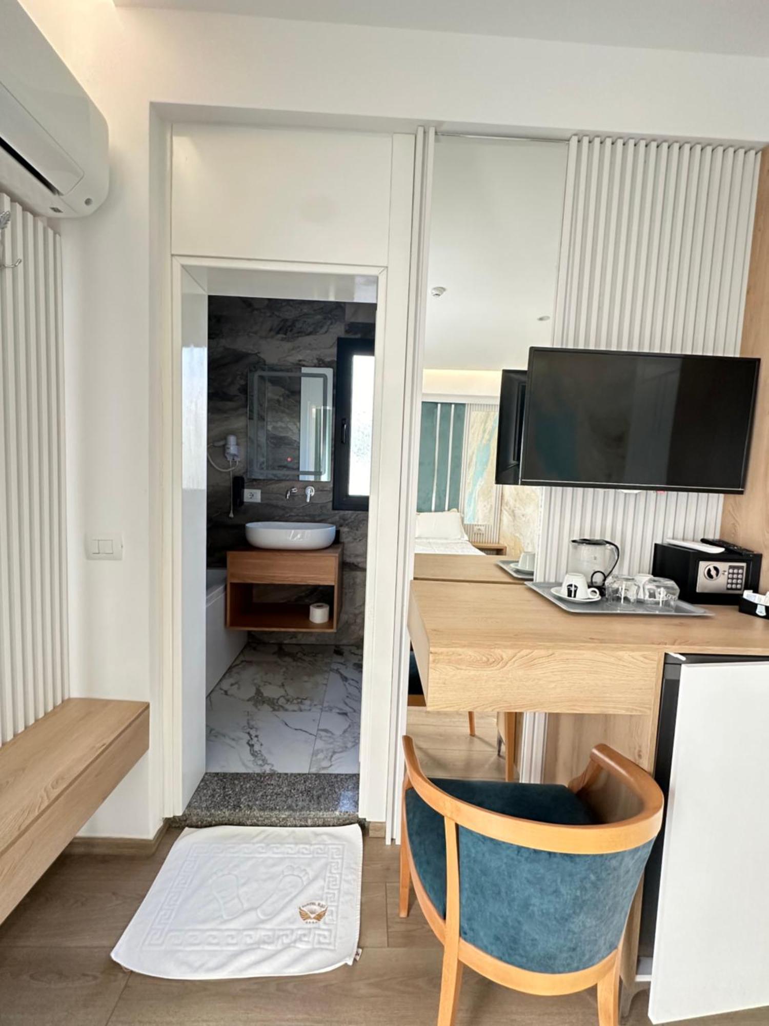 Ilio Boutique Hotel 4*