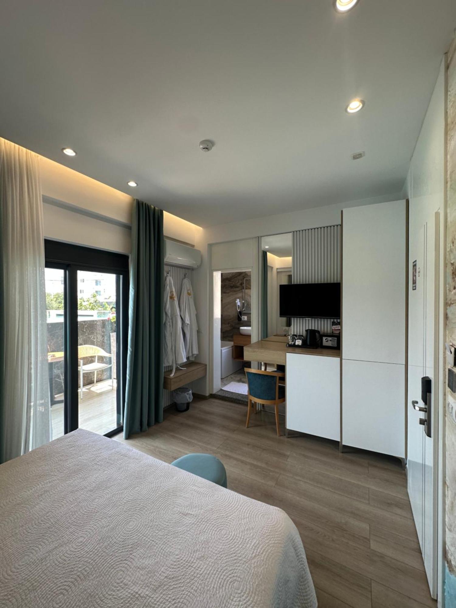 Ilio Boutique Hotel 4*