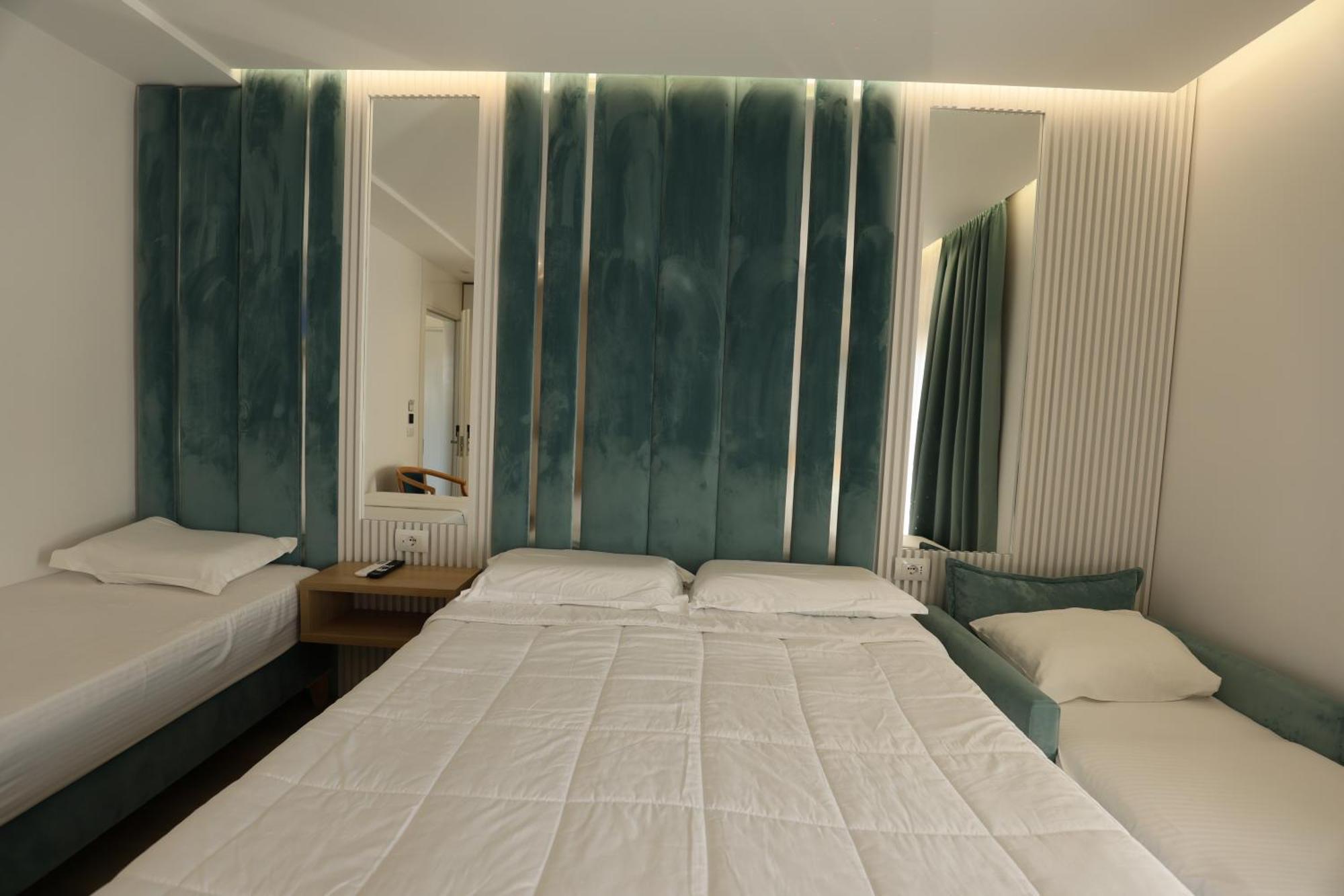 Ilio Boutique 4*
